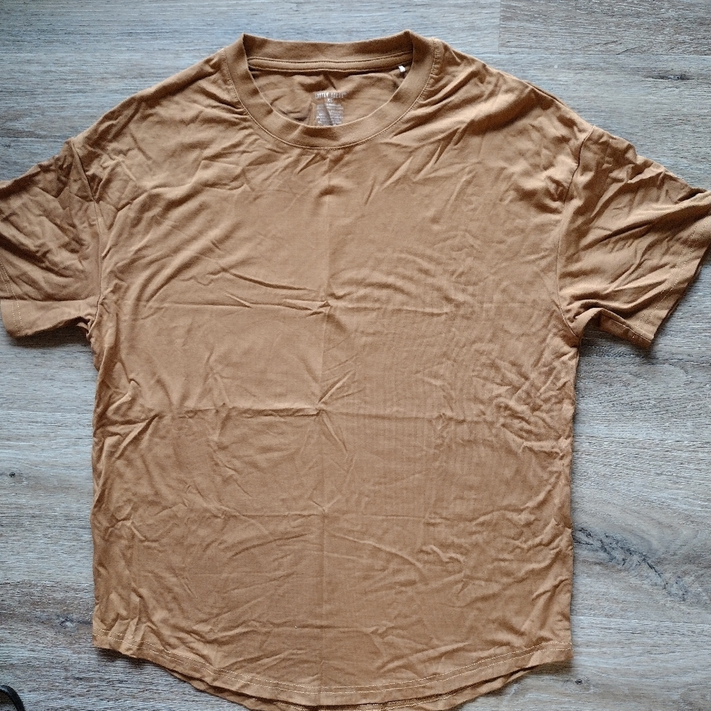 Little Bipsy Women Short Sleeve Crew Neck T-Shirt in Caramel